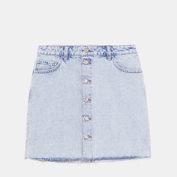 Zara BUTTONED DENIM MINI SKIRT - Picture 4 of 11
